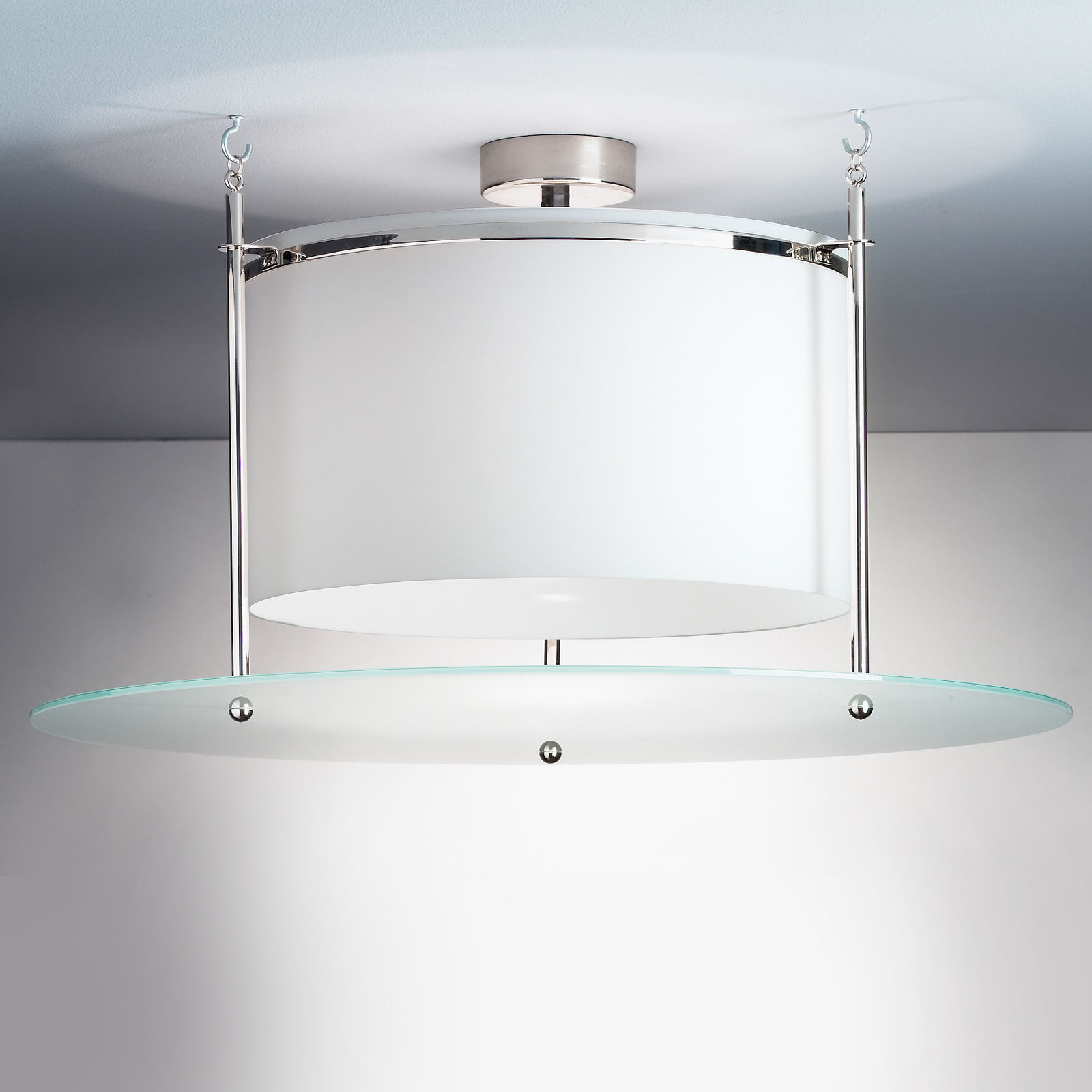 Der Entwurf für die Deckenleuchte – DMB30 stammt von Marianne Brandt. 