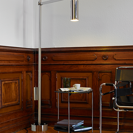 Bauhaus-Stehleuchte mit Gegengewicht – BH23