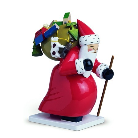 Der große Weihnachtsmann aus dem Hause Wendt und Kühn ist dekoratives Highlight zum Weihnachtsfest.