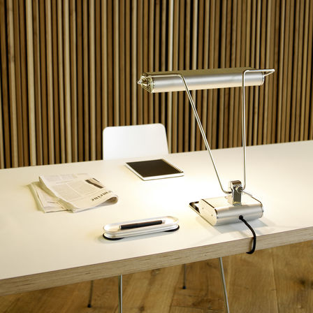 Diese Tischleute AD34 wurde nach dem Vorbild einer Art-Déco Tischlampe aus Frankreich neu gestaltet