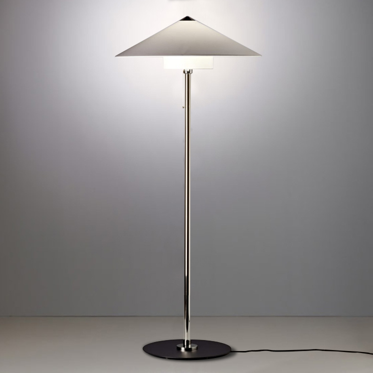Wagenfeld-Stehleuchte WSTL 30 mit Stoffschirm von tecnolumen