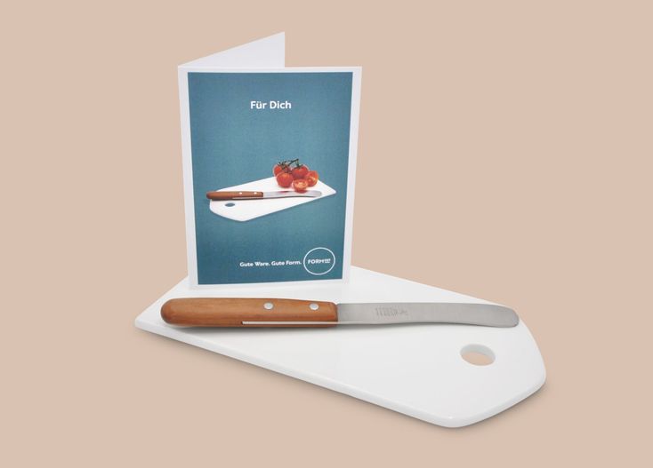  Set contains:  Windmühlen knife Porcelain board Gift wrapping Greeting card 