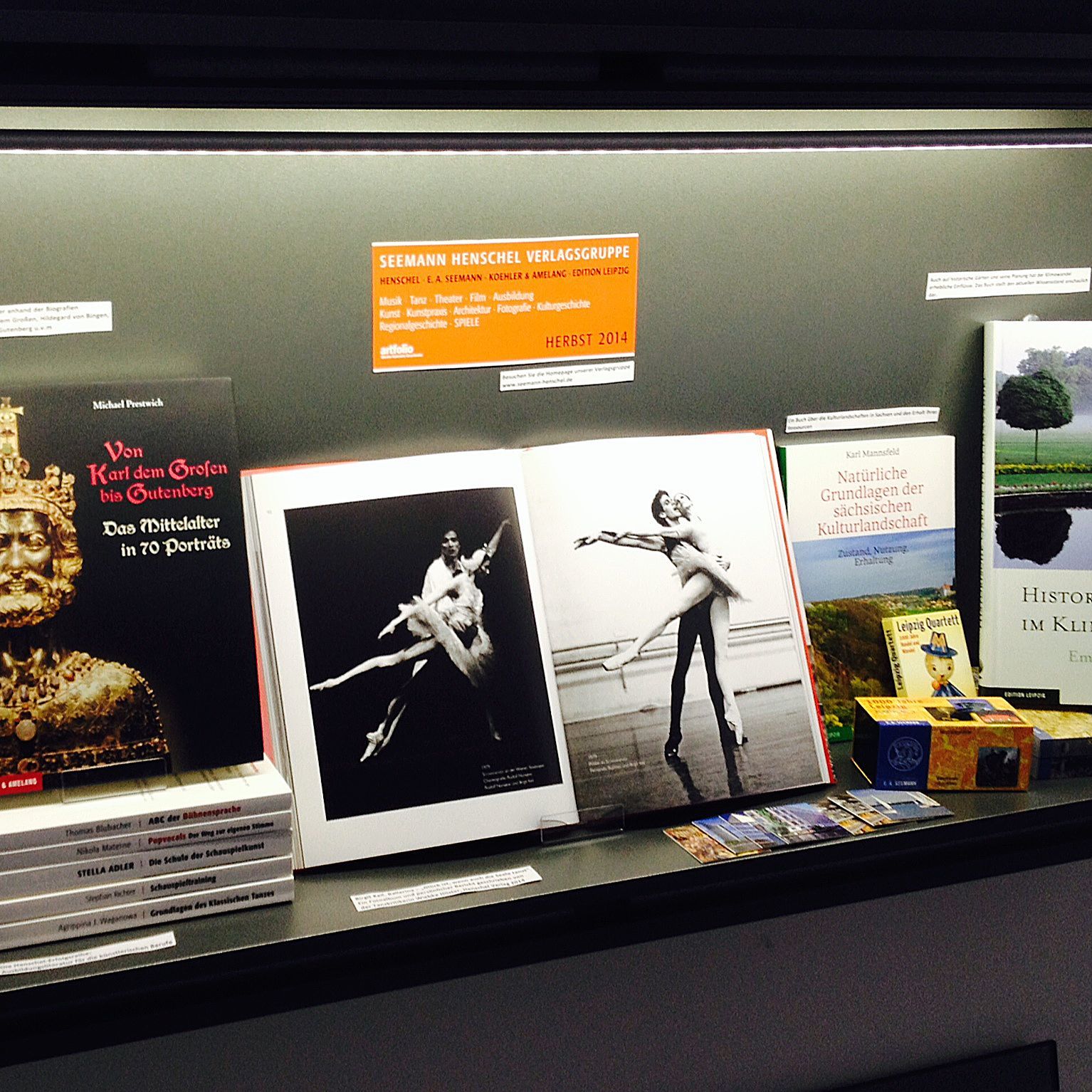 Schaukasten im Haus des Buches in Leipzig