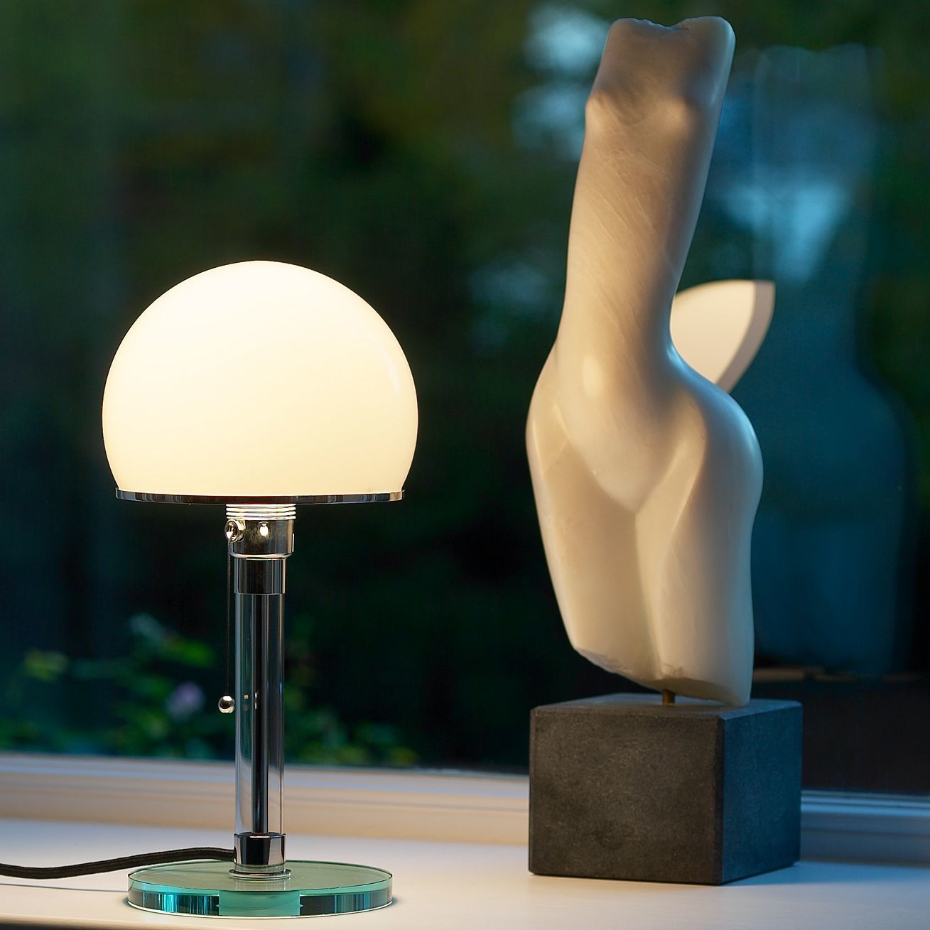 Wagenfeld Tischleuchte von Tecnolumen mit Glasfuß