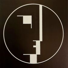 Reliefkarte Bauhaus-Signet nach Oskar Schlemmer
