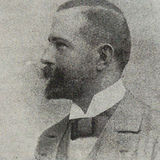 Als Architekt legte Hackofer sein Augenmerk nicht nur auf die großen Dinge. Sein Schaffen in den Wiener Werkstättten zeigt sein Feingefühl für das Interieur. Josef Sepp Hackhofer