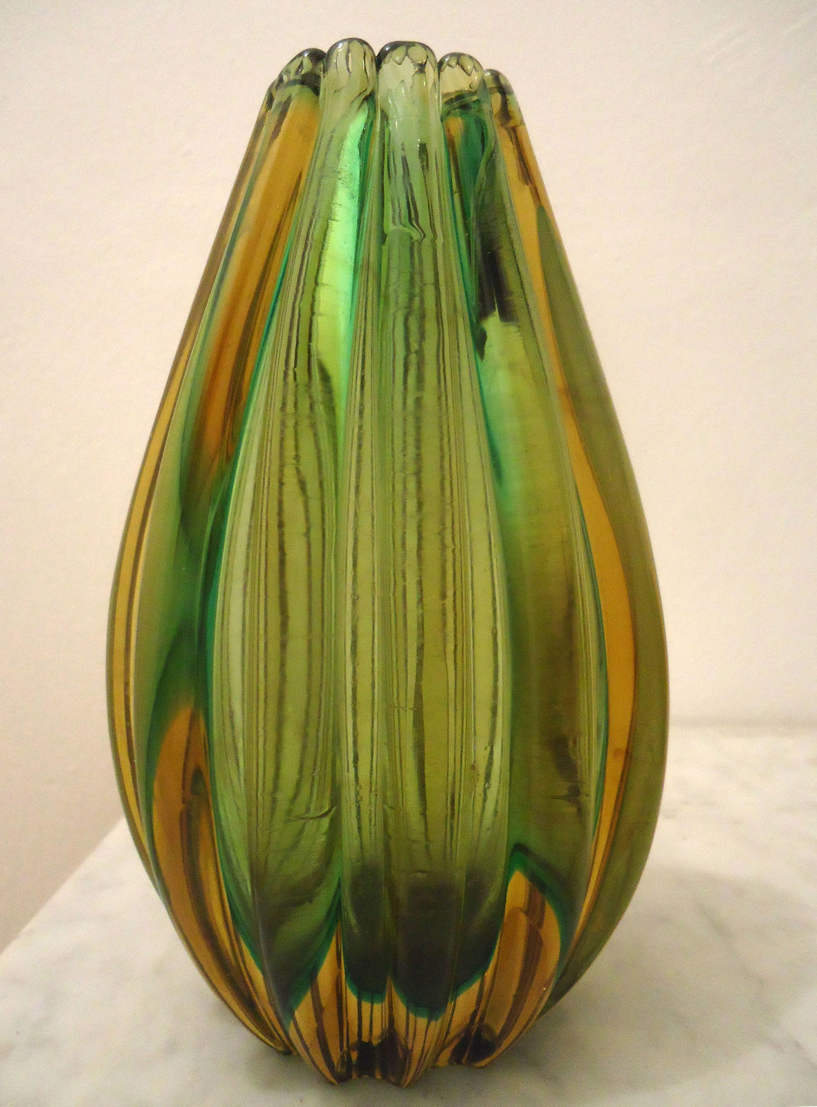 Rippenvase aus mundgeblasenem Muranoglas von Flavio Poli, um 1958