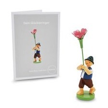 Das Geschenkset enthält ein Blumenkind aus der Manufaktur Wendt & Kühn, die Formost-Geschenkverpackung und eine von Hand geschriebene Grußkarte mit Ihren ganz persönlichen Worten. Ein Geschenk zum Geburtstag und alle die etwas Glück oder Aufheiterung gebrauchen können. Geschenkset – Blumenkinder von Wendt & Kühn