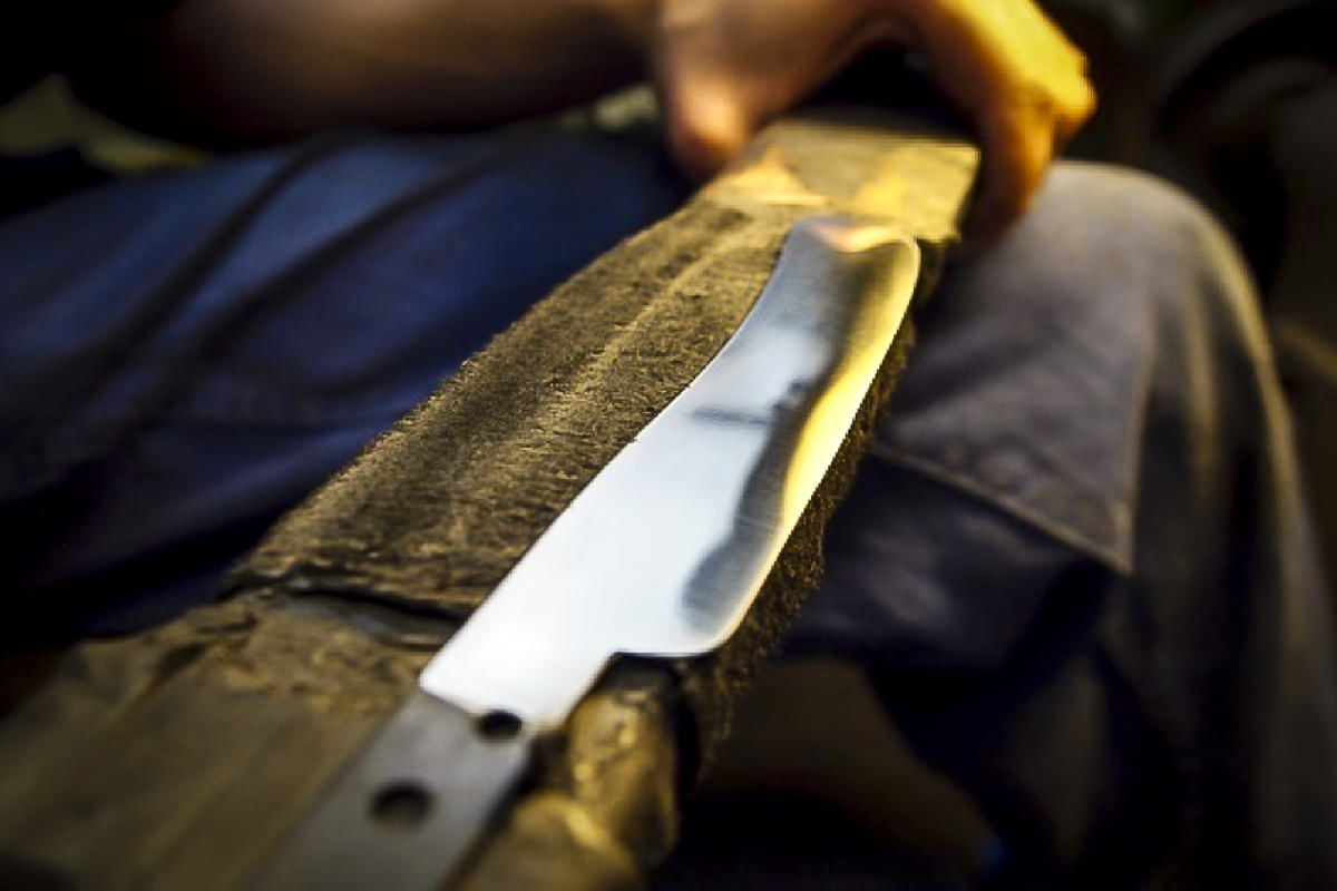 Blaupließten – Fertige Klinge auf dem Saum