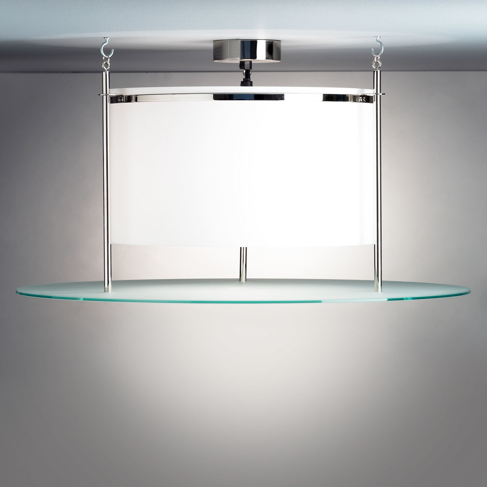 Der Entwurf für die Deckenleuchte – DMB30 stammt von Marianne Brandt.