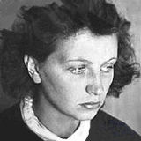 Schon zu ihrer Studienzeit fiel sie durch ihre besonders ausgefallenen Ideen und hohe Fertigungspräzision auf und entwickelte sich zu einer der meistgefragten Weberinnen des Bauhauses und Meisterin der Textilkunst. Margaretha Reichardt